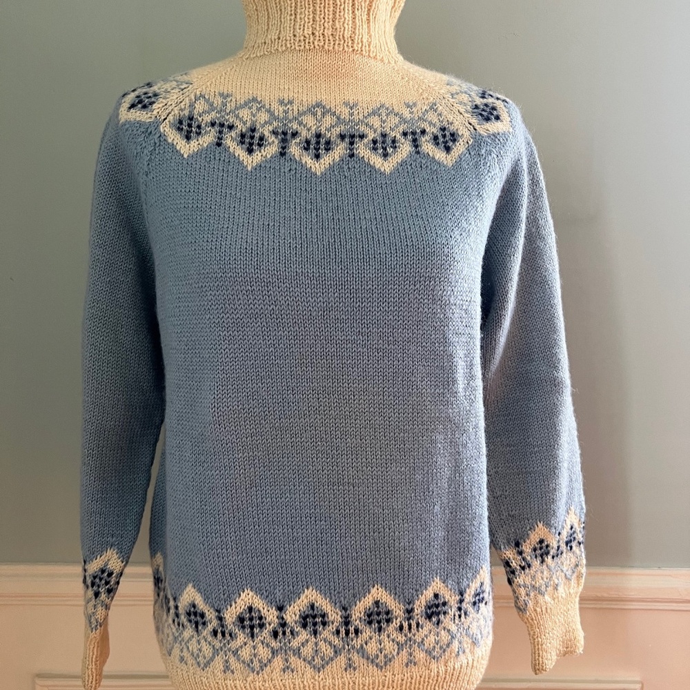 Vintage Hand Knit Nordic Wool Sweater, Medium, Scandinavian